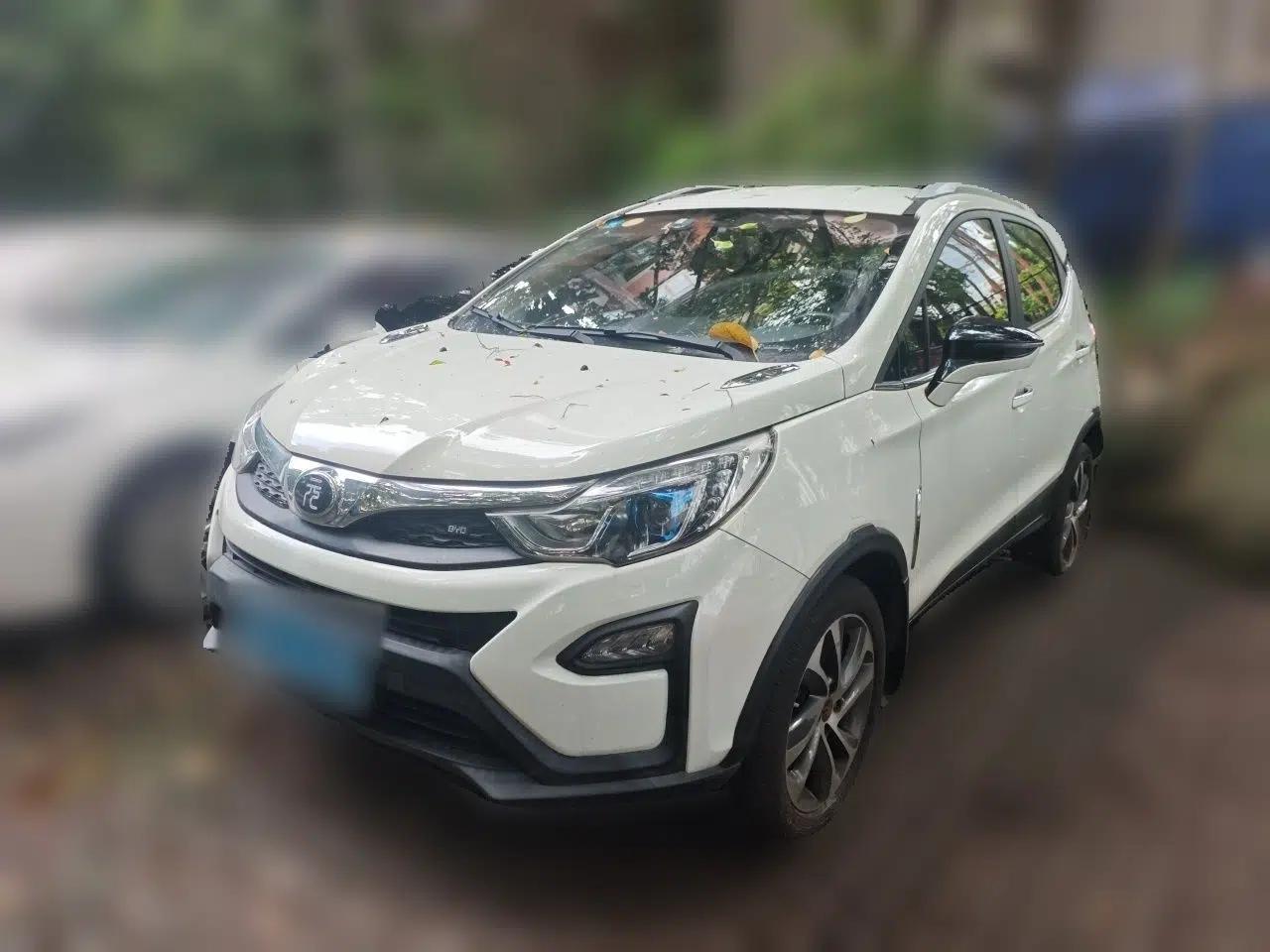 BYD Yuan 2016 1.5L Manual Luxury Model — миниатюра 1