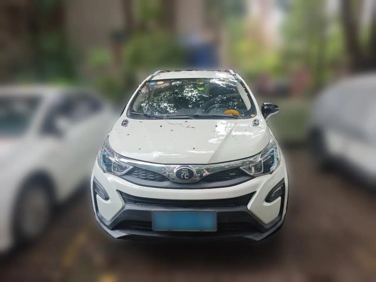 BYD Yuan 2016 1.5L Manual Luxury Model — миниатюра 2