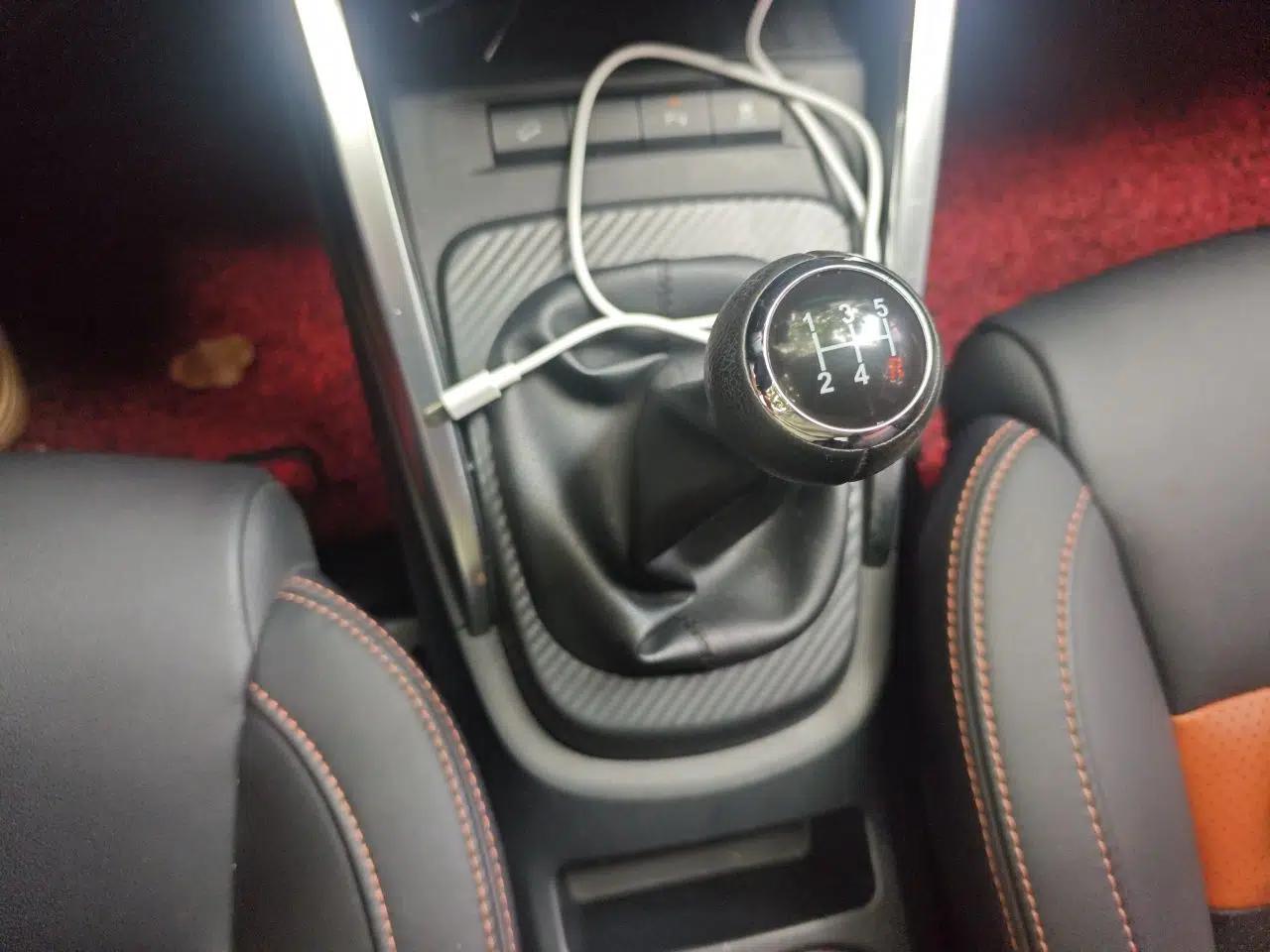 BYD Yuan 2016 1.5L Manual Luxury Model — миниатюра 14