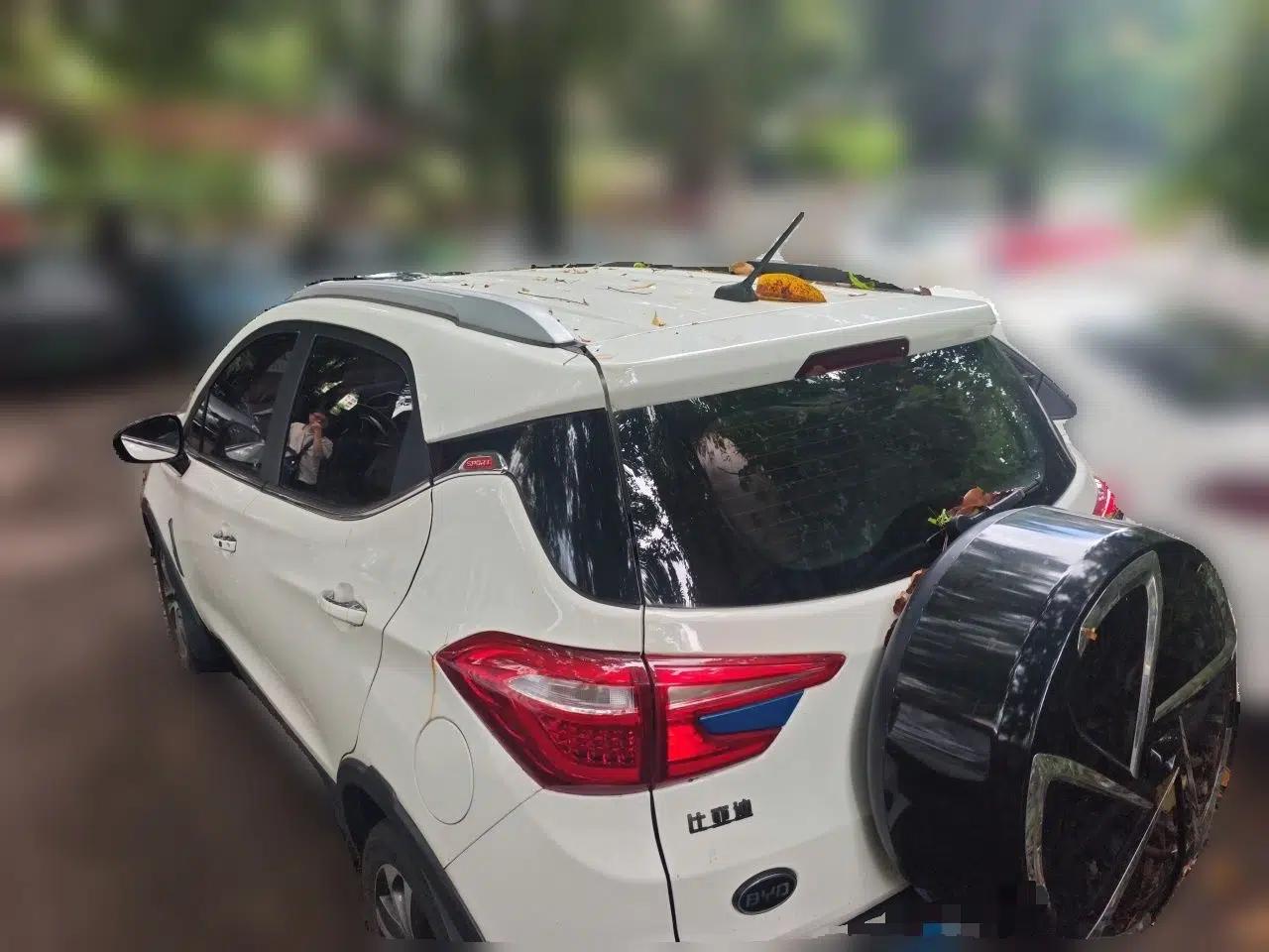 BYD Yuan 2016 1.5L Manual Luxury Model — миниатюра 4