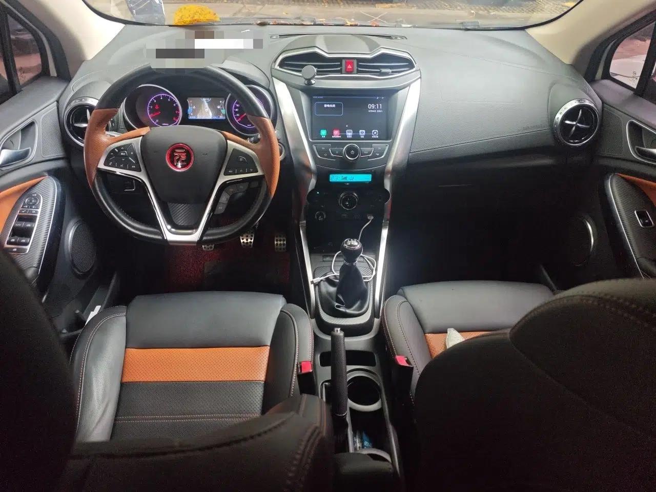 BYD Yuan 2016 1.5L Manual Luxury Model — миниатюра 9