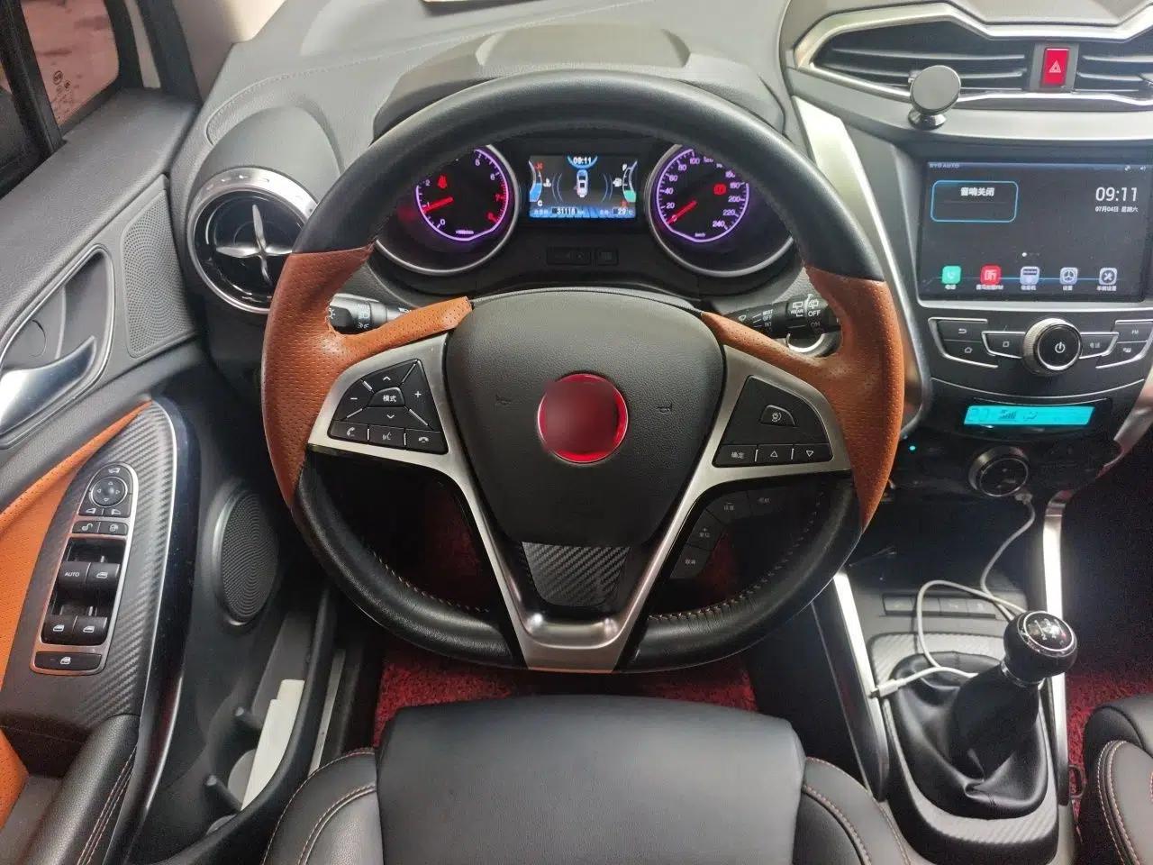 BYD Yuan 2016 1.5L Manual Luxury Model — миниатюра 10