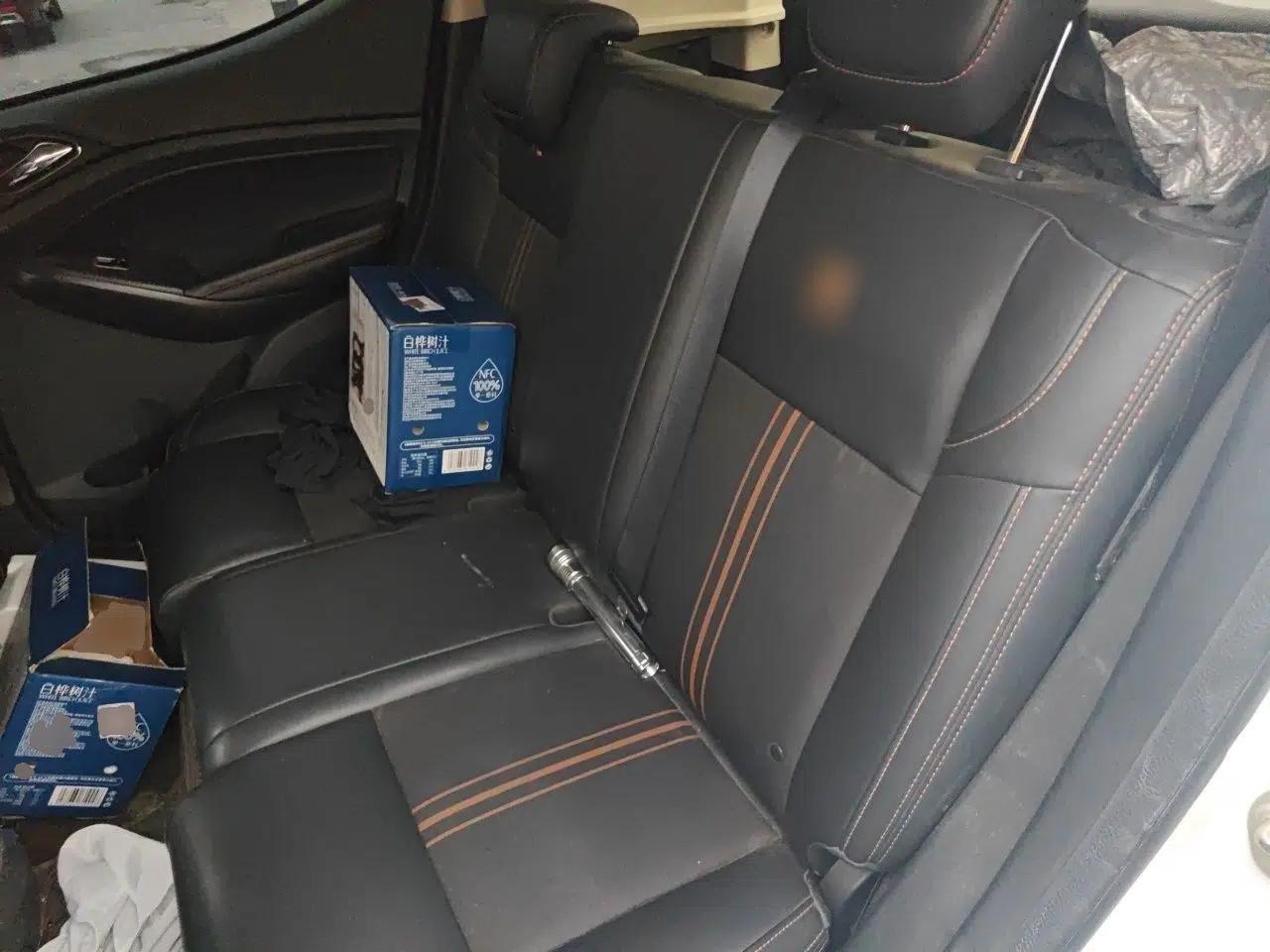 BYD Yuan 2017 1.5L Automatic Cool & Connected Model — миниатюра 17