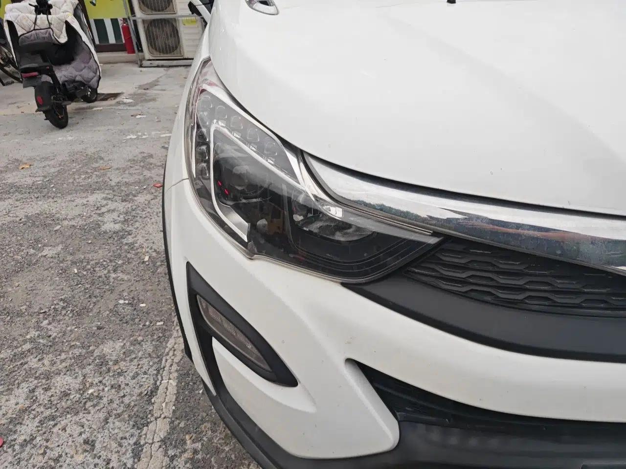 BYD Yuan 2017 1.5L Automatic Cool & Connected Model — миниатюра 7