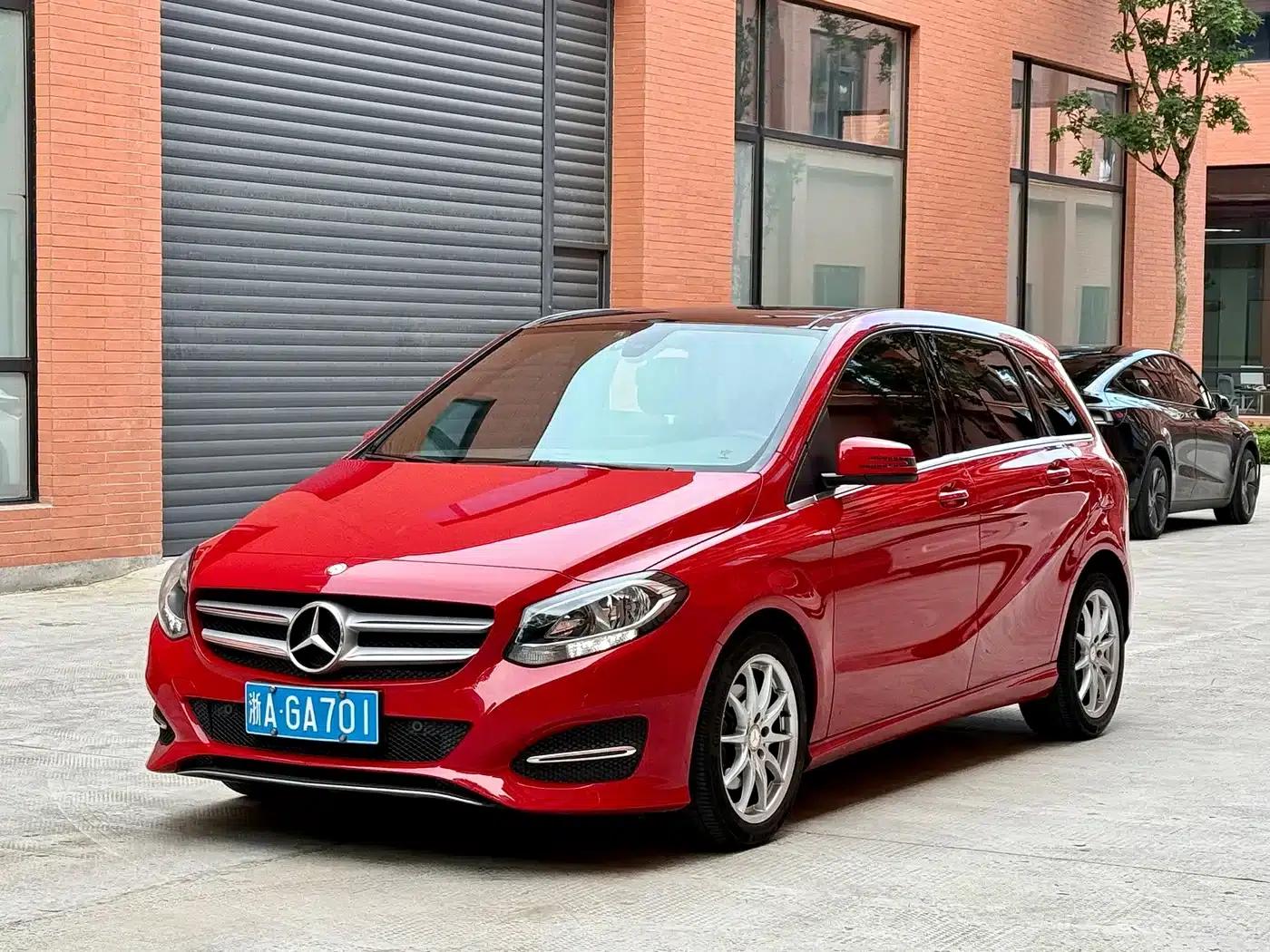 Mercedes-Benz B-Class 2016 B 200 Limited Edition — миниатюра 1