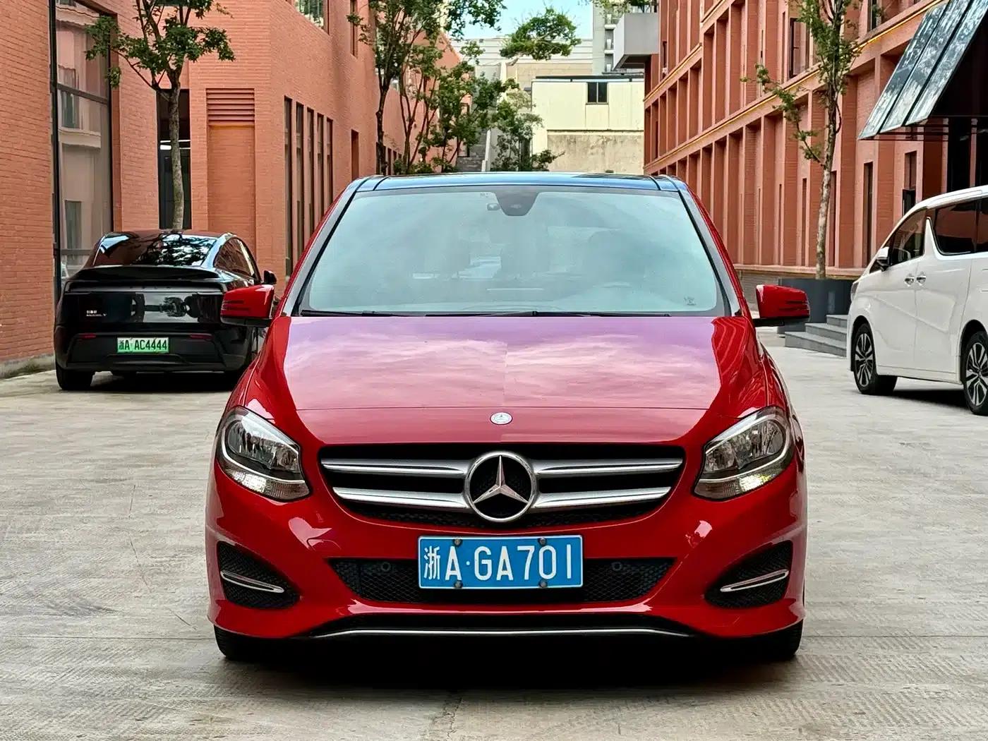 Mercedes-Benz B-Class 2016 B 200 Limited Edition — миниатюра 2