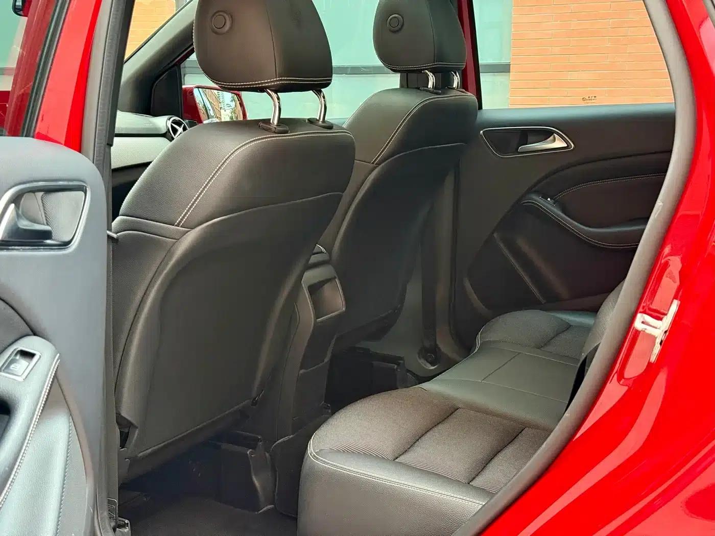 Mercedes-Benz B-Class 2016 B 200 Limited Edition — миниатюра 8