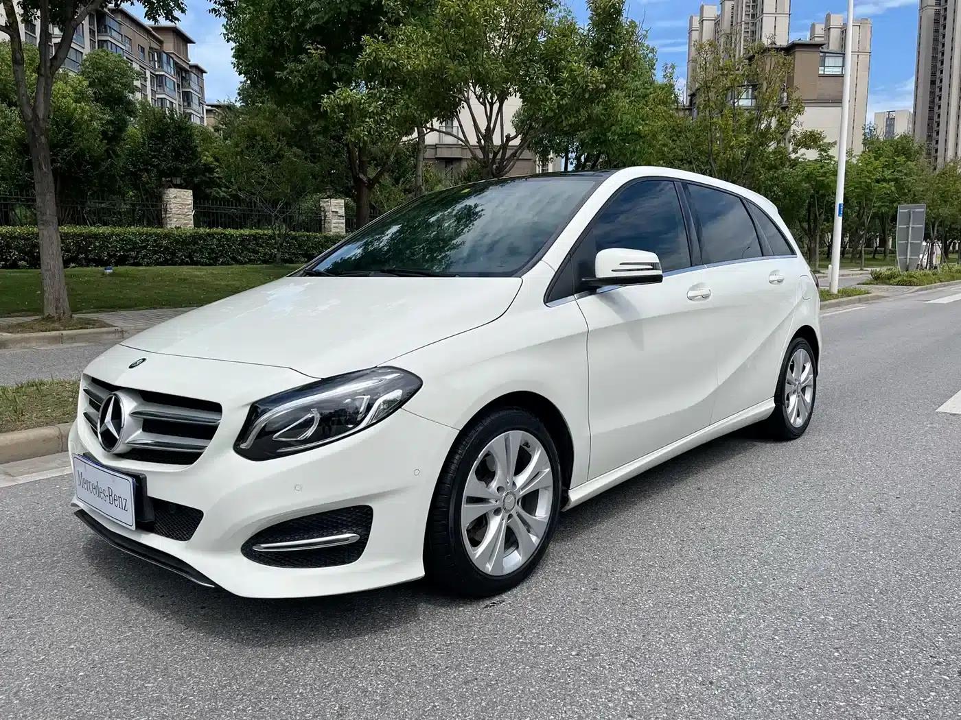Mercedes-Benz B-Class 2015 B 200 Fashion Edition — миниатюра 1