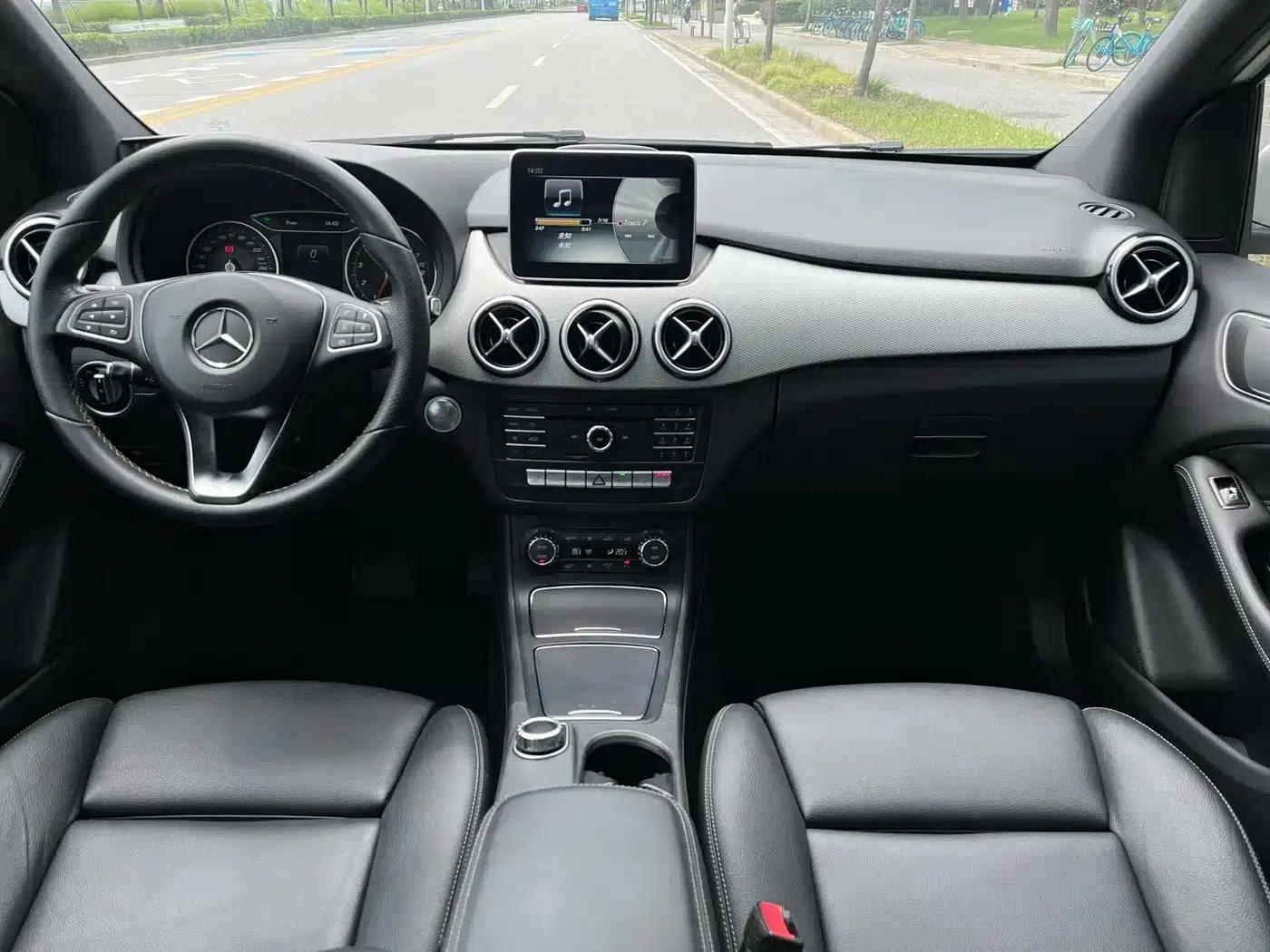Mercedes-Benz B-Class 2015 B 200 Fashion Edition — миниатюра 14