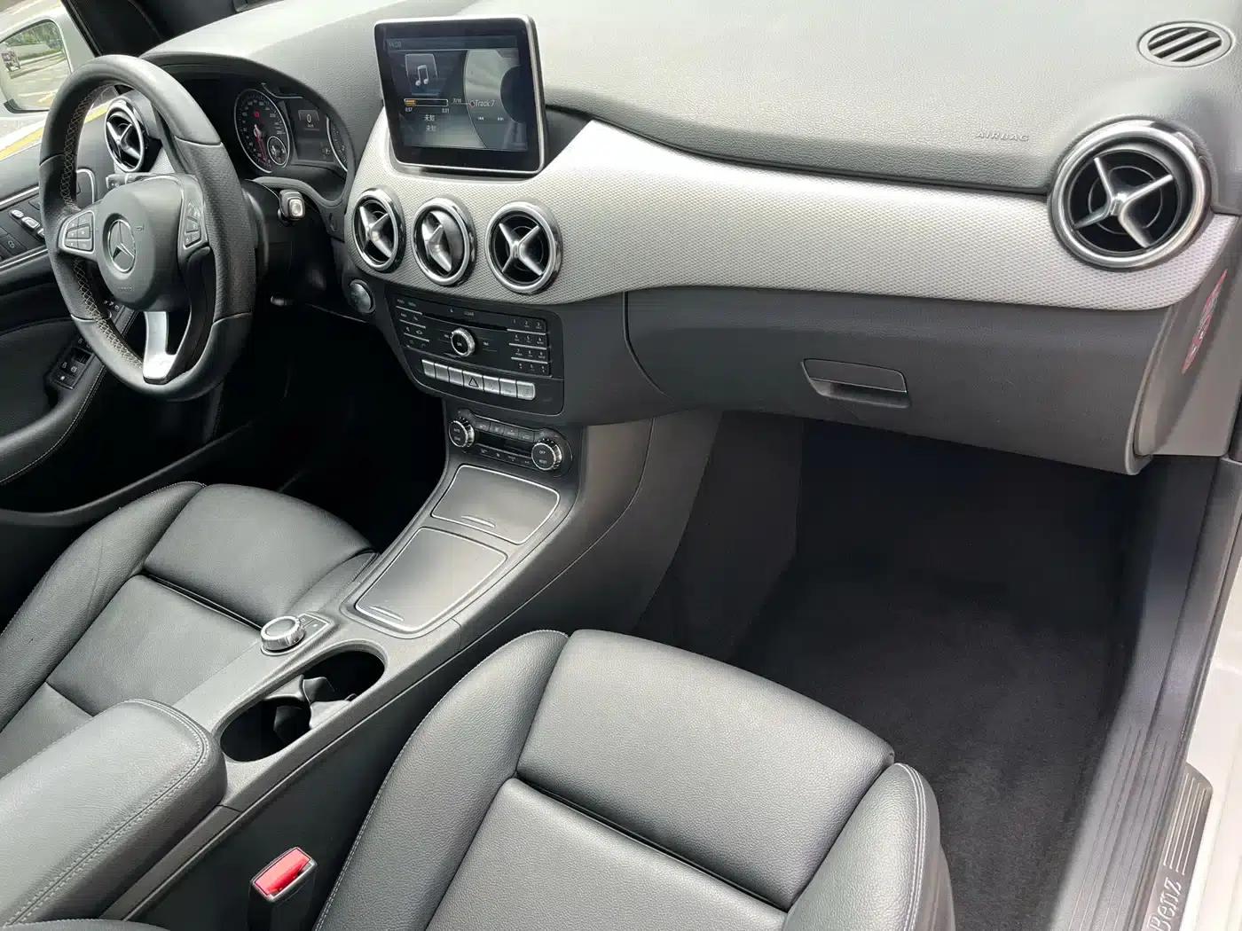 Mercedes-Benz B-Class 2015 B 200 Fashion Edition — миниатюра 10