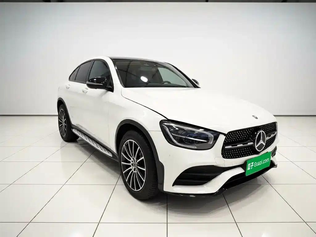 Mercedes-Benz GLC Coupe 2020 GLC 260 4MATIC Coupe SUV — миниатюра 3