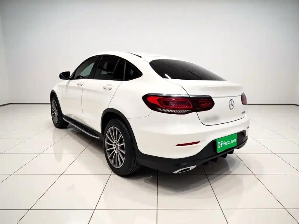 Mercedes-Benz GLC Coupe 2020 GLC 260 4MATIC Coupe SUV — миниатюра 4