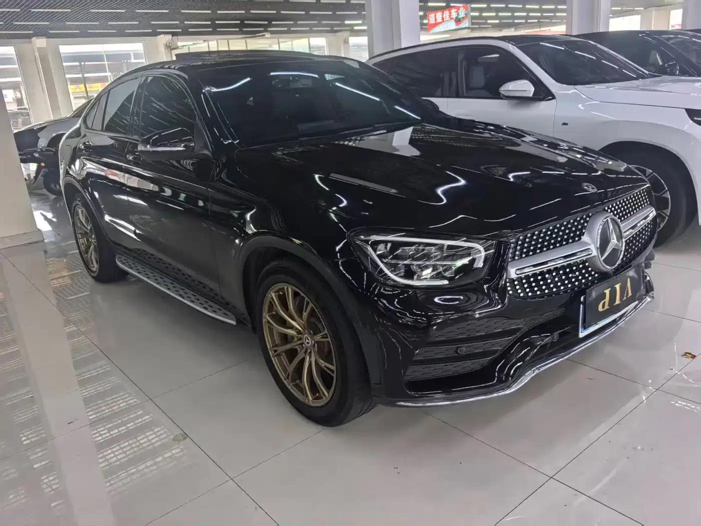 Mercedes-Benz GLC Coupe 2020 GLC 260 4MATIC Coupe SUV — миниатюра 3