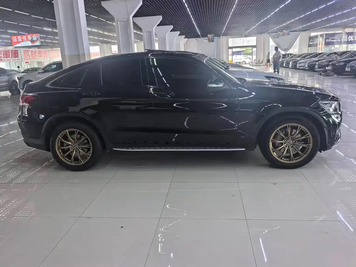 Mercedes-Benz GLC Coupe 2020 GLC 260 4MATIC Coupe SUV — миниатюра 6