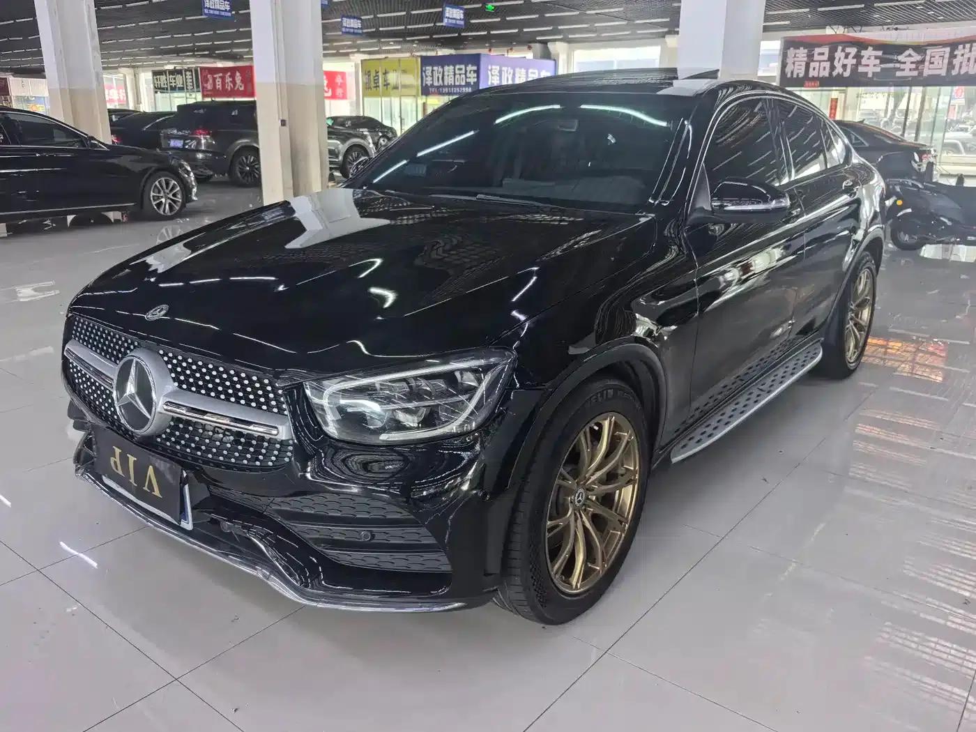 Mercedes-Benz GLC Coupe 2020 GLC 260 4MATIC Coupe SUV — миниатюра 1