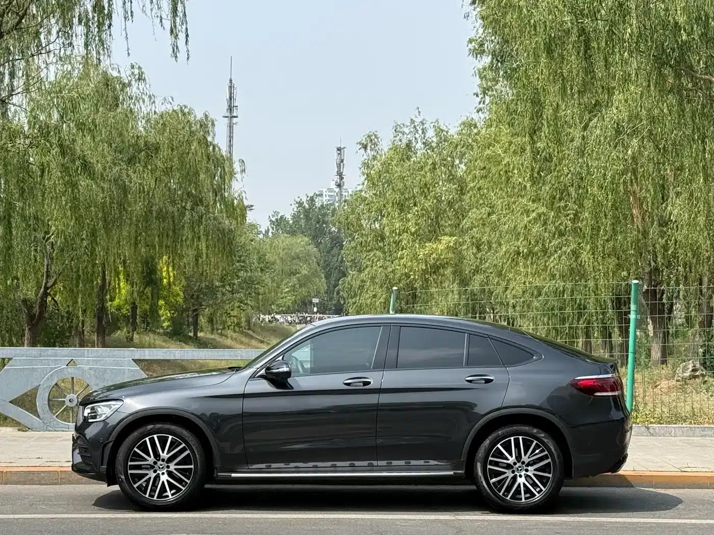 2021 Mercedes-Benz GLC Coupe, GLC 300 4MATIC Coupe SUV — миниатюра 2