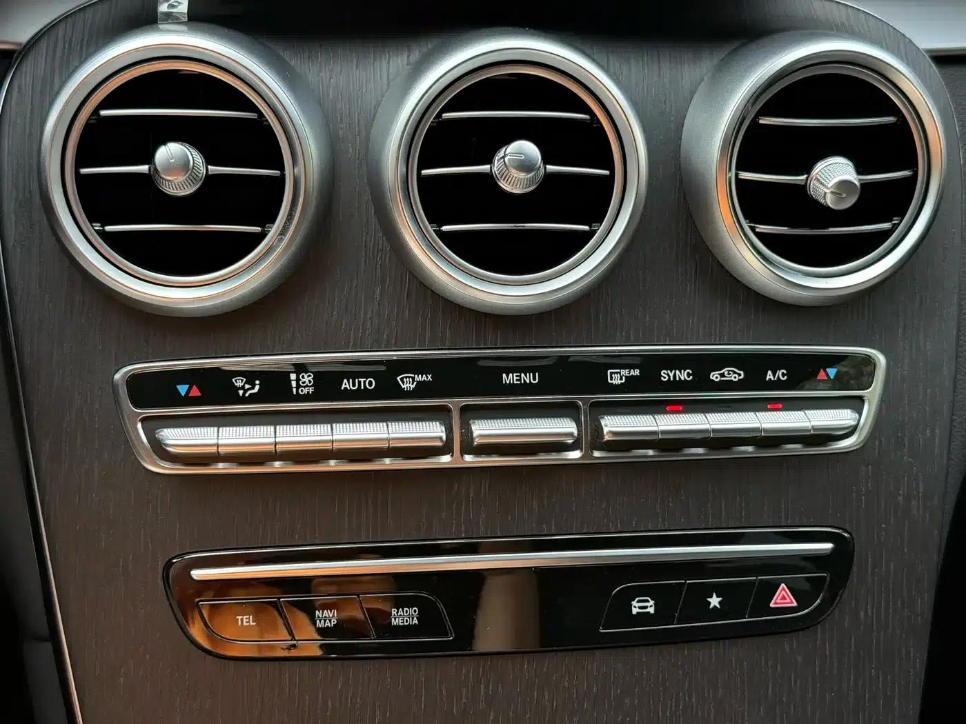 2021 Mercedes-Benz GLC Coupe, GLC 300 4MATIC Coupe SUV — миниатюра 13