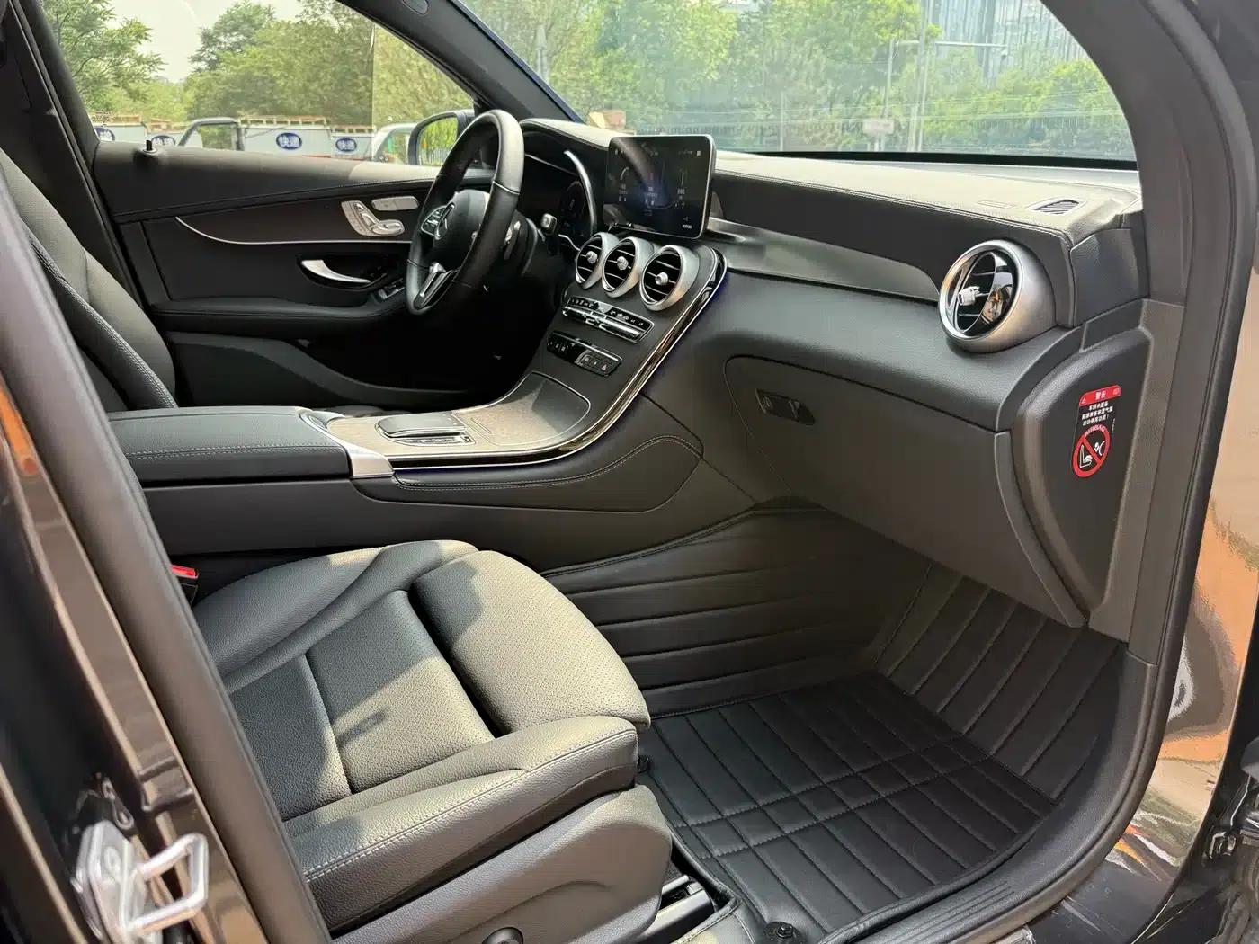 2021 Mercedes-Benz GLC Coupe, GLC 300 4MATIC Coupe SUV — миниатюра 19
