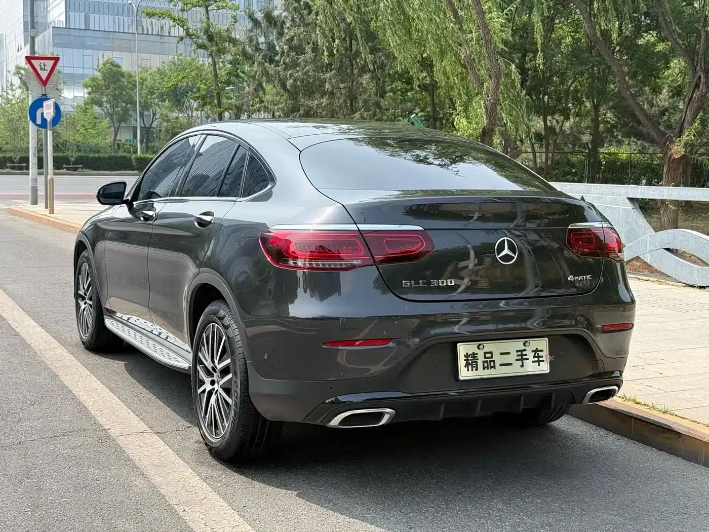 2021 Mercedes-Benz GLC Coupe, GLC 300 4MATIC Coupe SUV — миниатюра 3