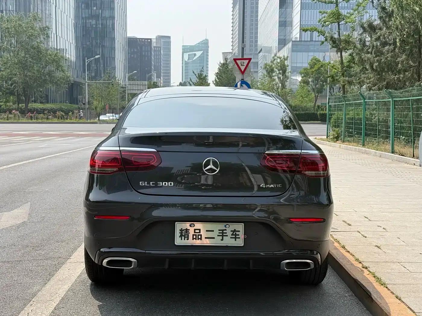 2021 Mercedes-Benz GLC Coupe, GLC 300 4MATIC Coupe SUV — миниатюра 22