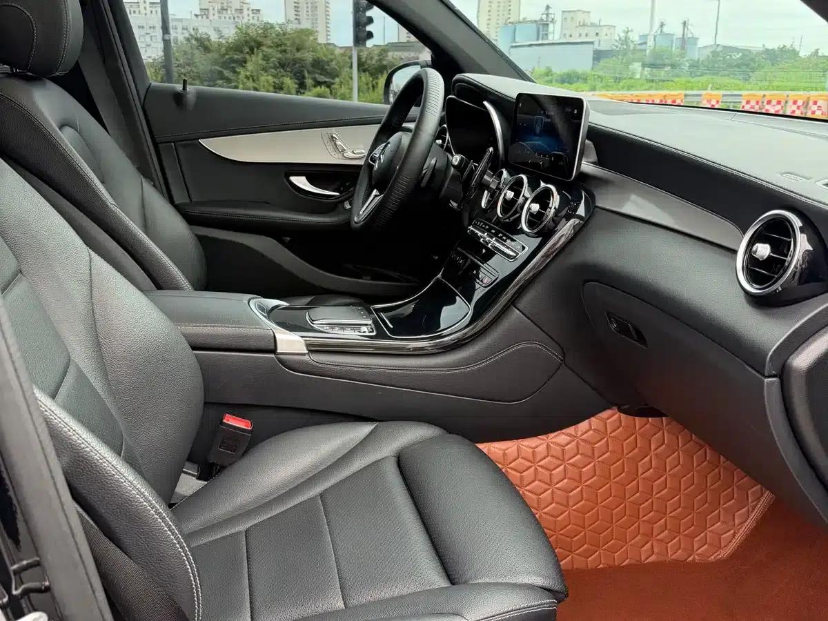 Mercedes-Benz GLC Coupe 2020 GLC 260 4MATIC Coupe SUV — миниатюра 13
