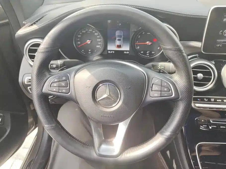Mercedes-Benz GLC Coupe 2018 GLC 200 4MATIC Coupe SUV — миниатюра 15