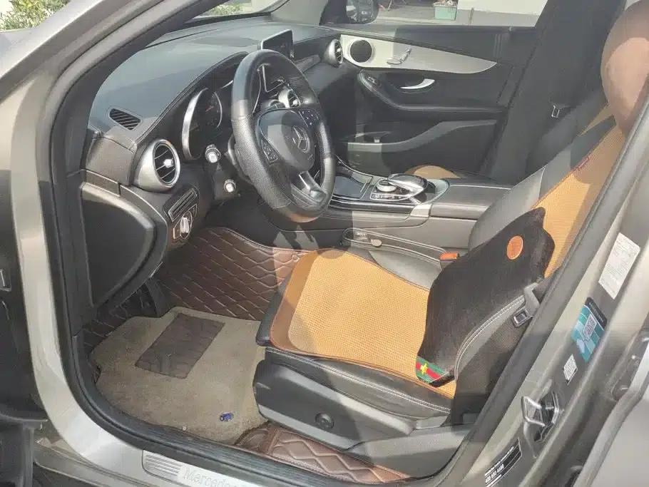 Mercedes-Benz GLC Coupe 2018 GLC 200 4MATIC Coupe SUV — миниатюра 9