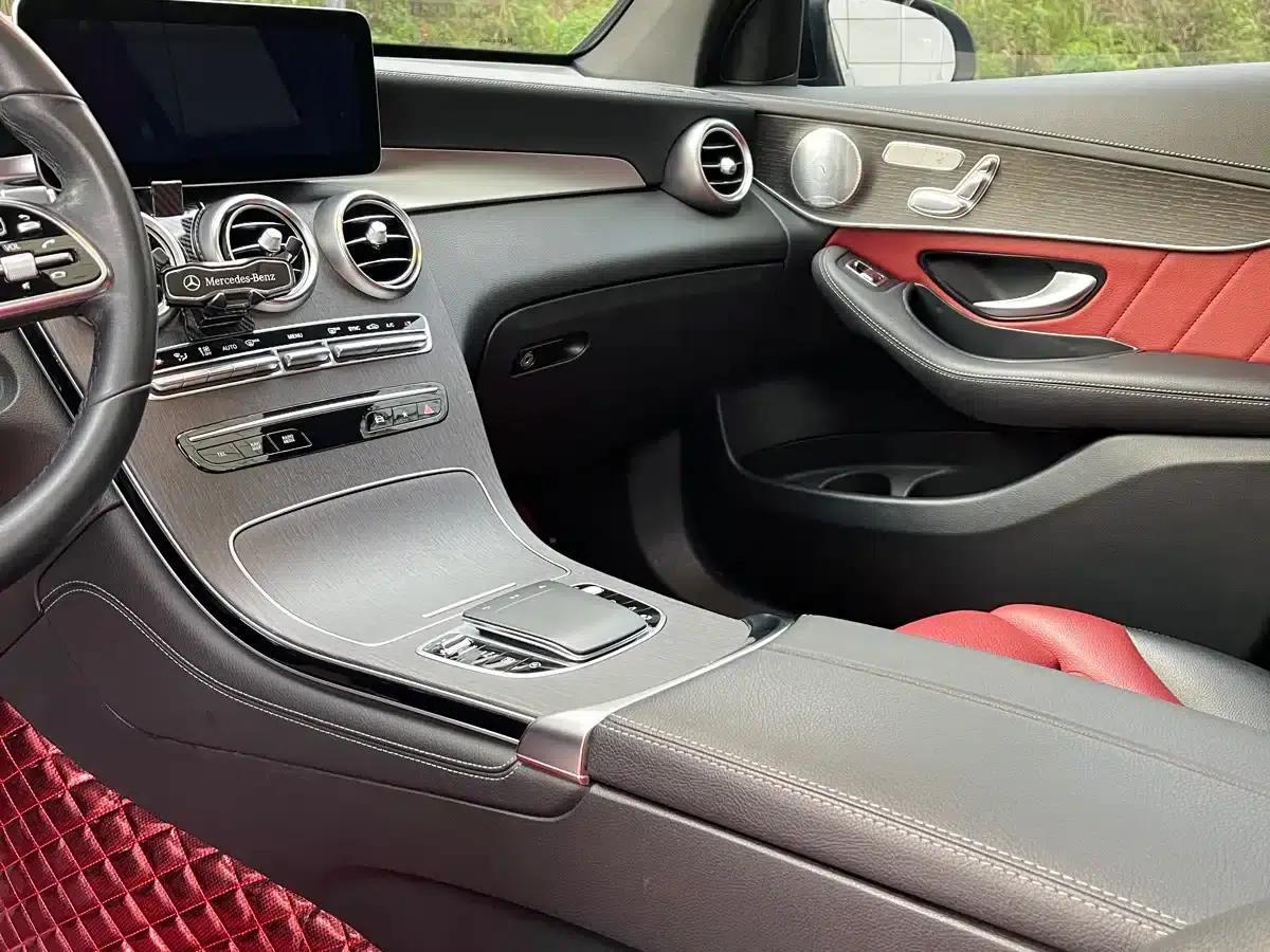 2020 Mercedes-Benz GLC Coupe, GLC 300 4MATIC Coupe SUV — миниатюра 12
