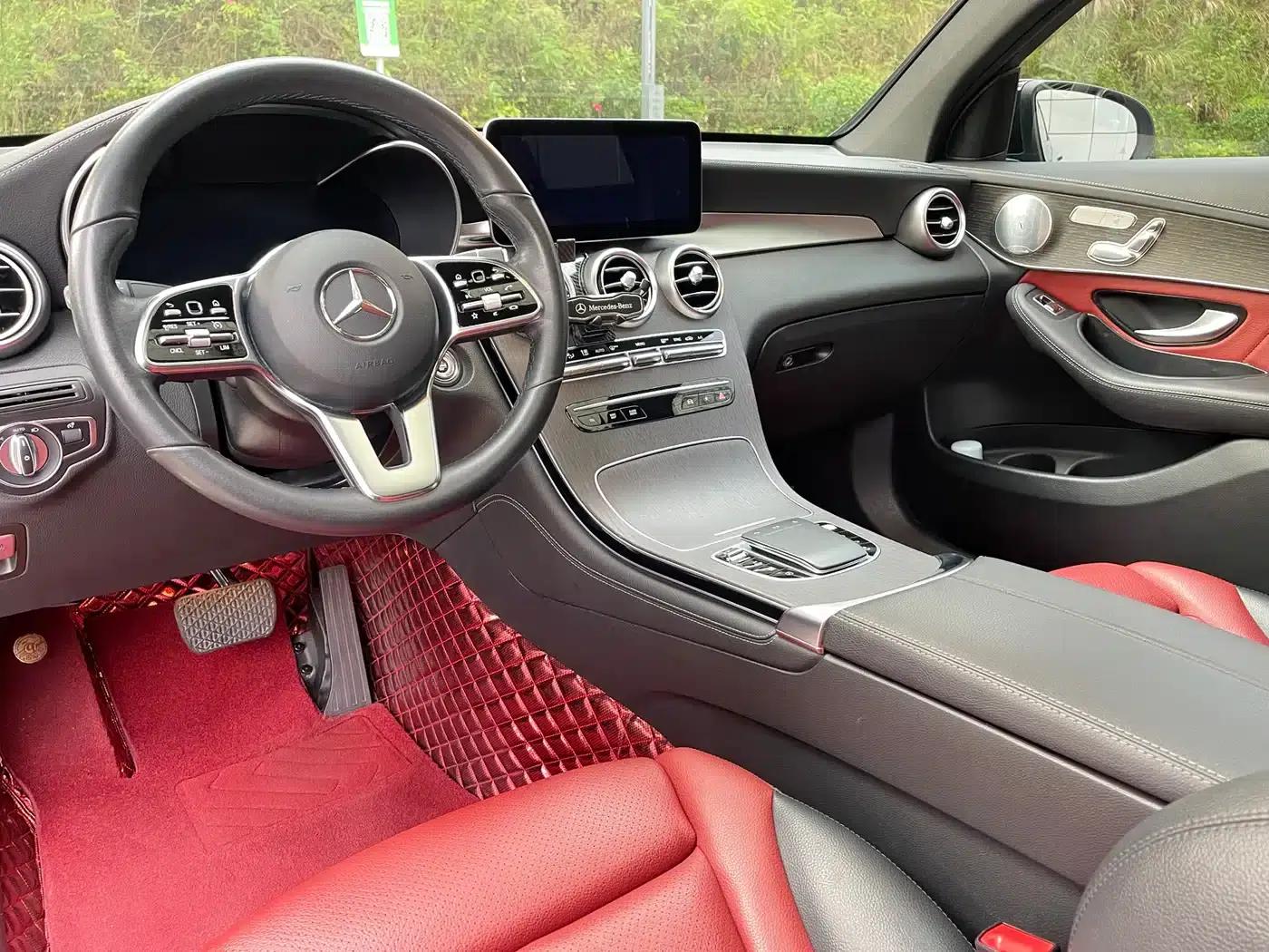 2020 Mercedes-Benz GLC Coupe, GLC 300 4MATIC Coupe SUV — миниатюра 16