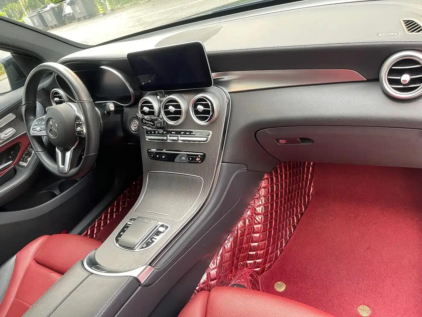 2020 Mercedes-Benz GLC Coupe, GLC 300 4MATIC Coupe SUV — миниатюра 17
