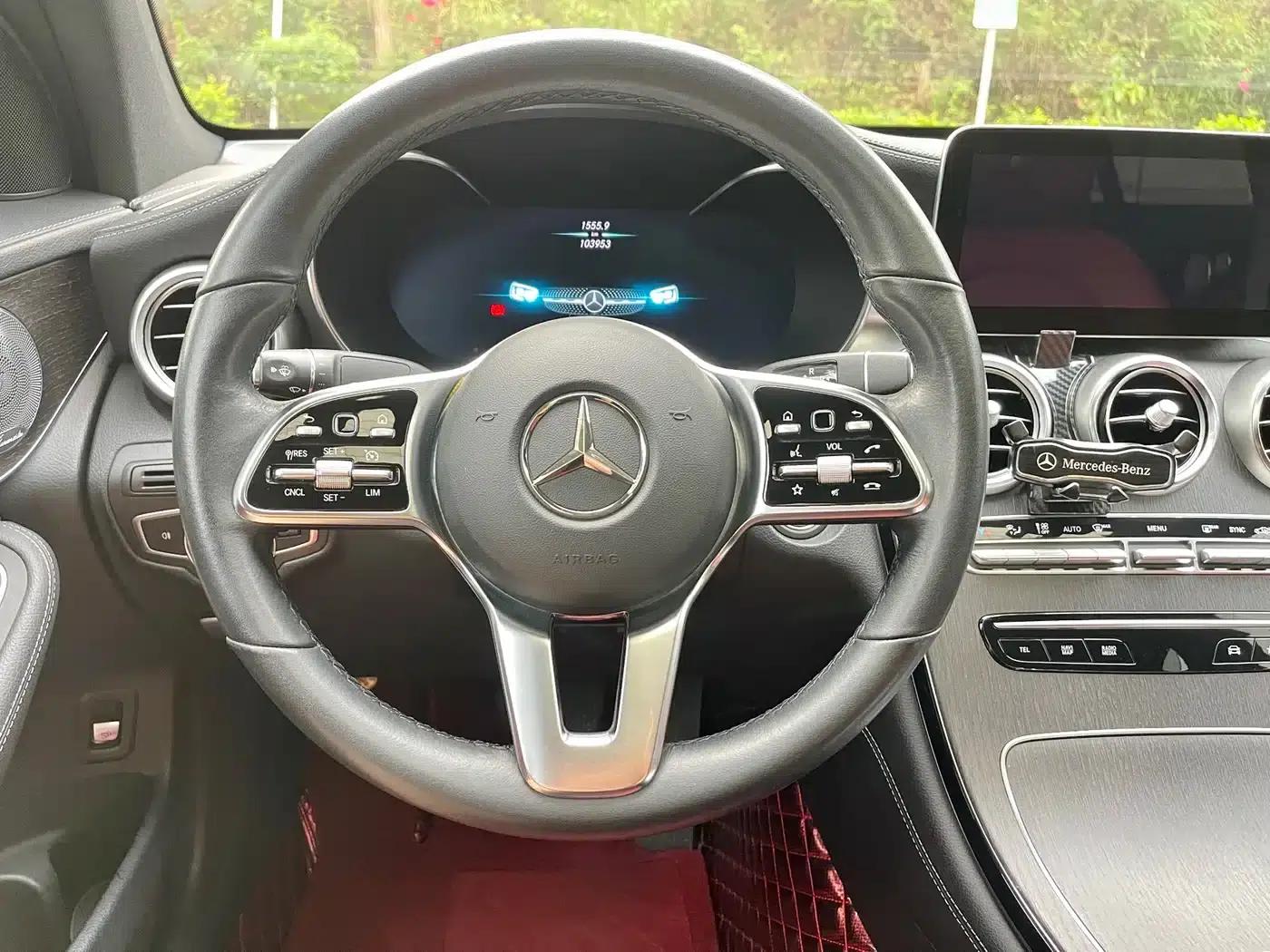 2020 Mercedes-Benz GLC Coupe, GLC 300 4MATIC Coupe SUV — миниатюра 19