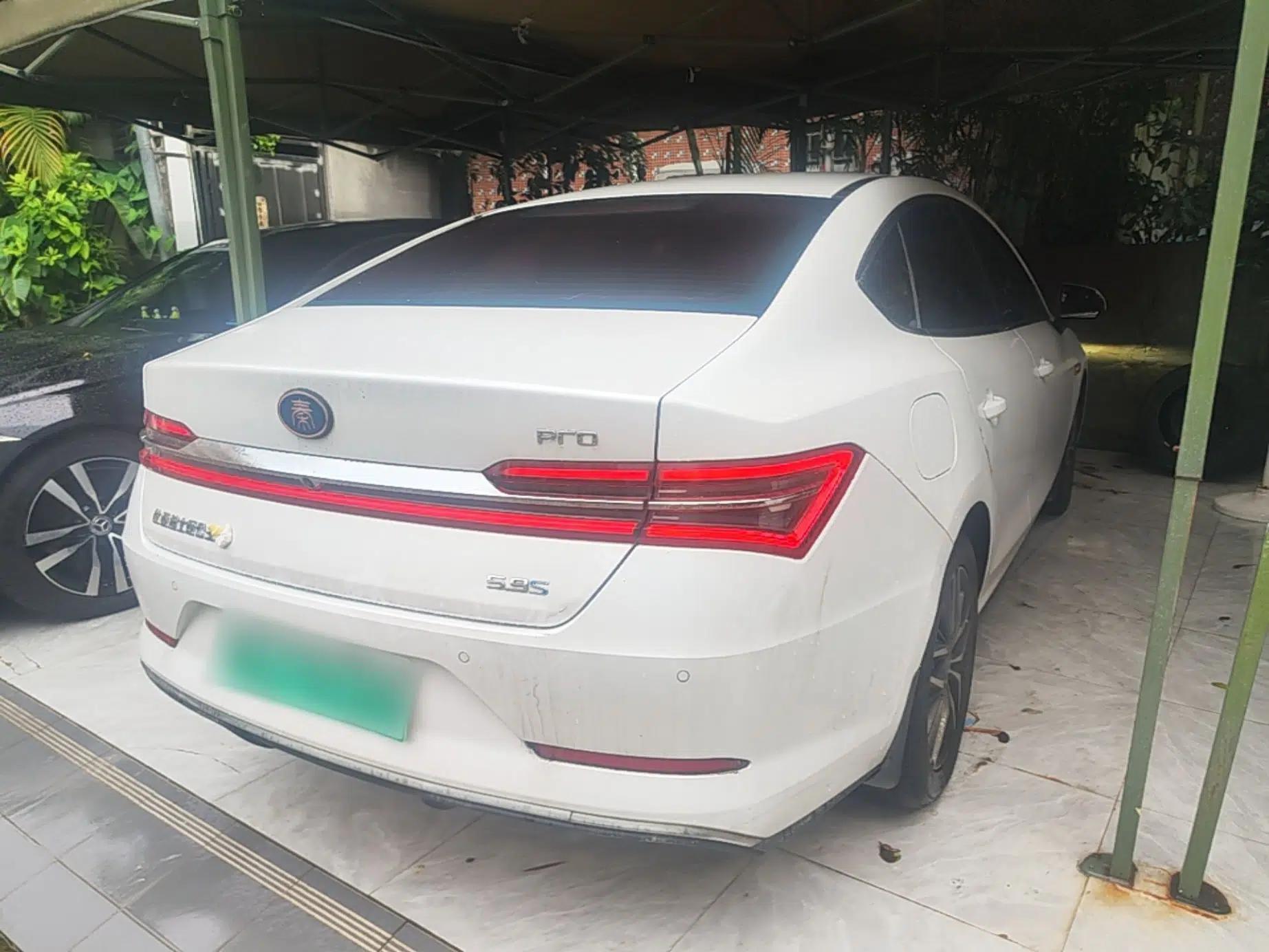 BYD Qin Pro New Energy 2018 DM 1.5TI Automatic Smart Connect Elite Model — миниатюра 6