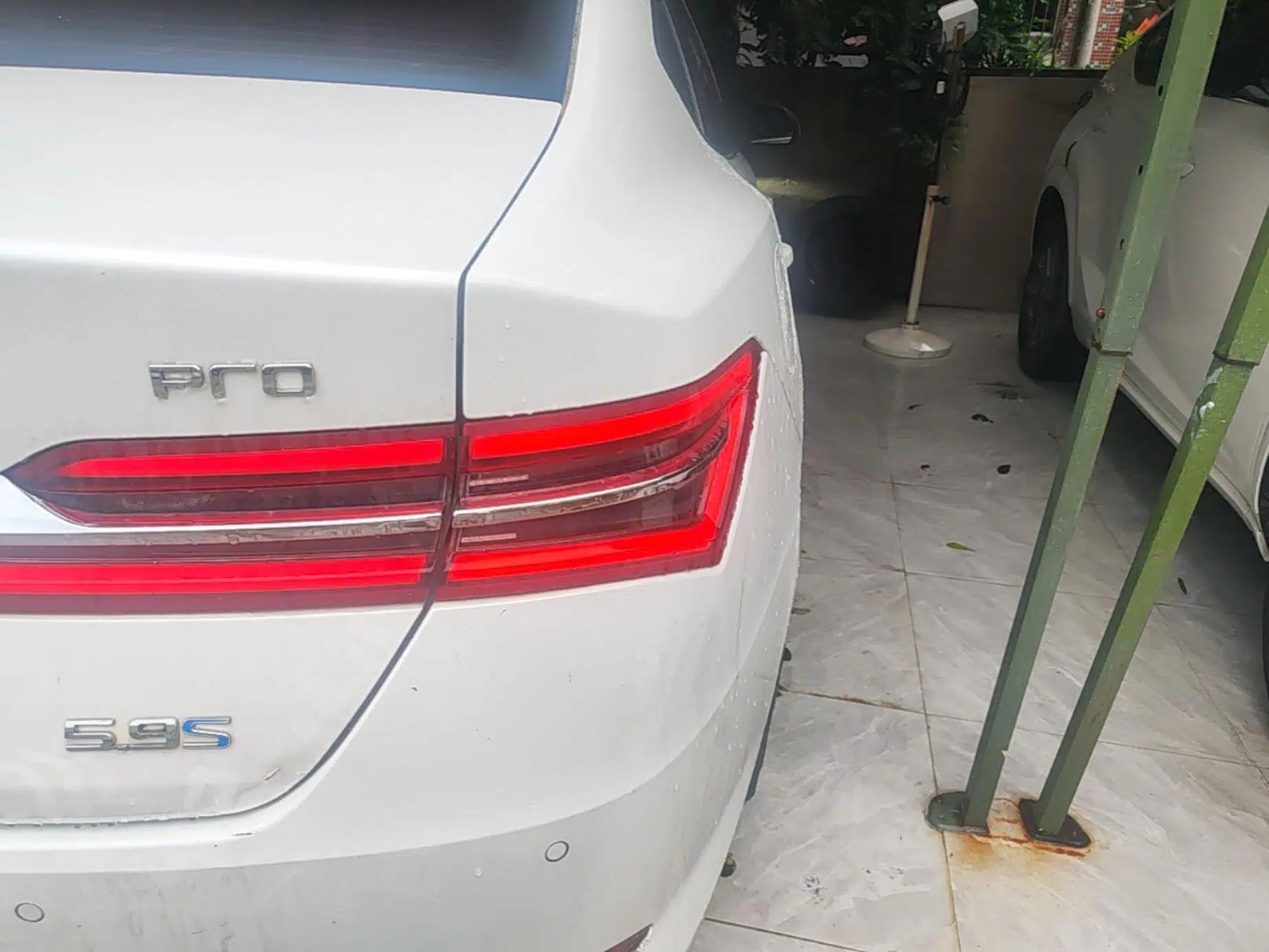 BYD Qin Pro New Energy 2018 DM 1.5TI Automatic Smart Connect Elite Model — миниатюра 9