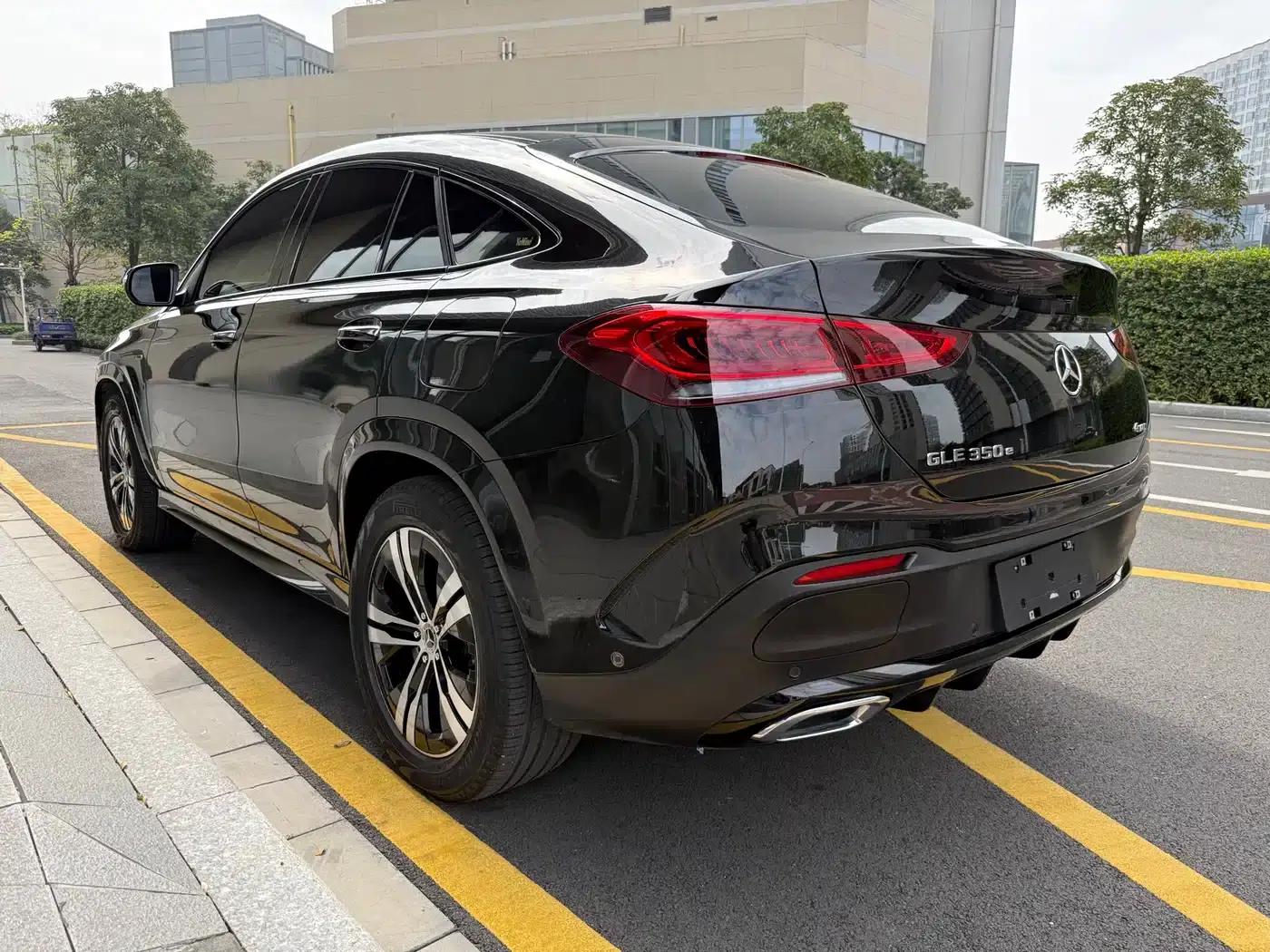Mercedes-Benz GLE Coupe 2021 GLE 350 e 4MATIC Coupe SUV — миниатюра 7