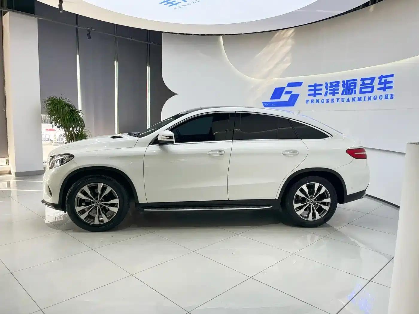 2018 Mercedes-Benz GLE Coupe, GLE 400 4MATIC Coupe SUV — миниатюра 3