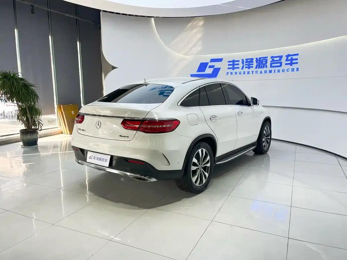2018 Mercedes-Benz GLE Coupe, GLE 400 4MATIC Coupe SUV — миниатюра 4