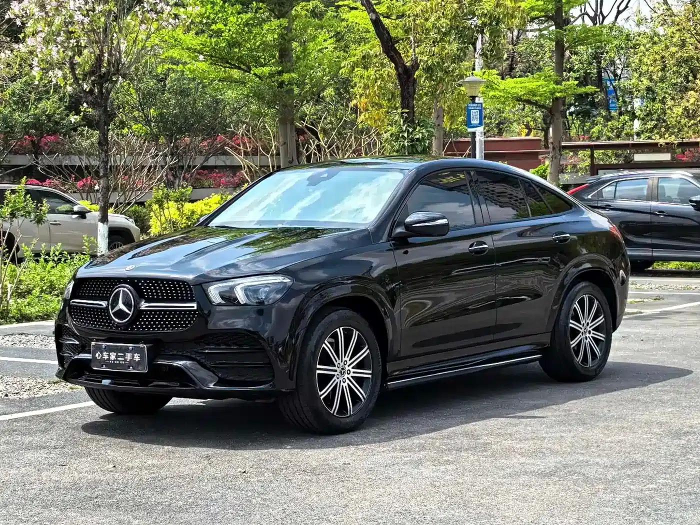 2022 Mercedes-Benz GLE Coupe Facelift GLE 350 4MATIC Coupe SUV Luxury Model — миниатюра 1