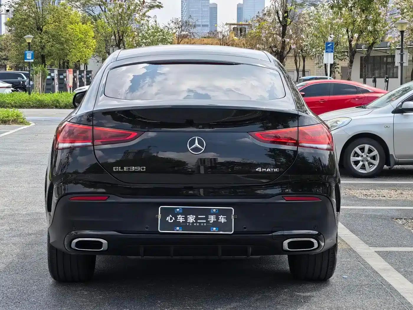 2022 Mercedes-Benz GLE Coupe Facelift GLE 350 4MATIC Coupe SUV Luxury Model — миниатюра 5