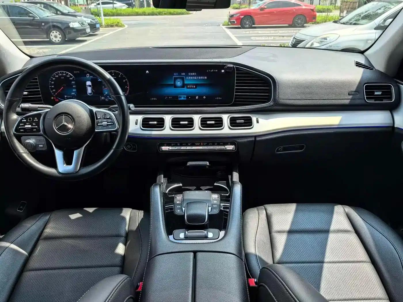 2022 Mercedes-Benz GLE Coupe Facelift GLE 350 4MATIC Coupe SUV Luxury Model — миниатюра 9