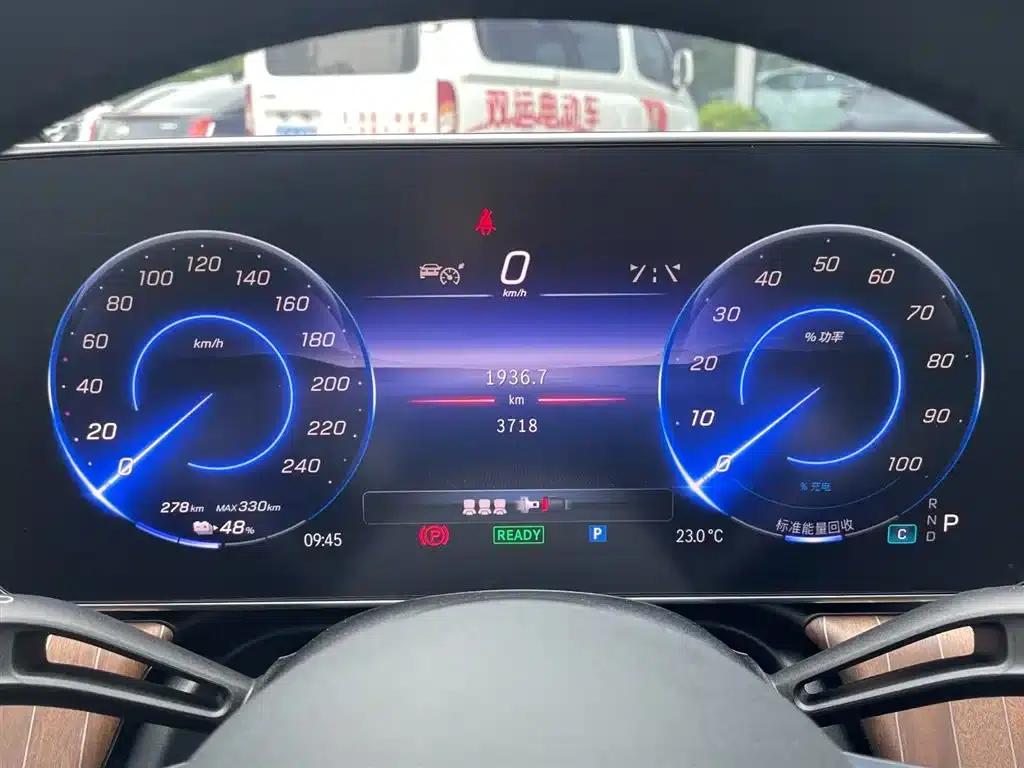 Mercedes-Benz EQE 2025 500 4MATIC Pioneer Edition — миниатюра 9