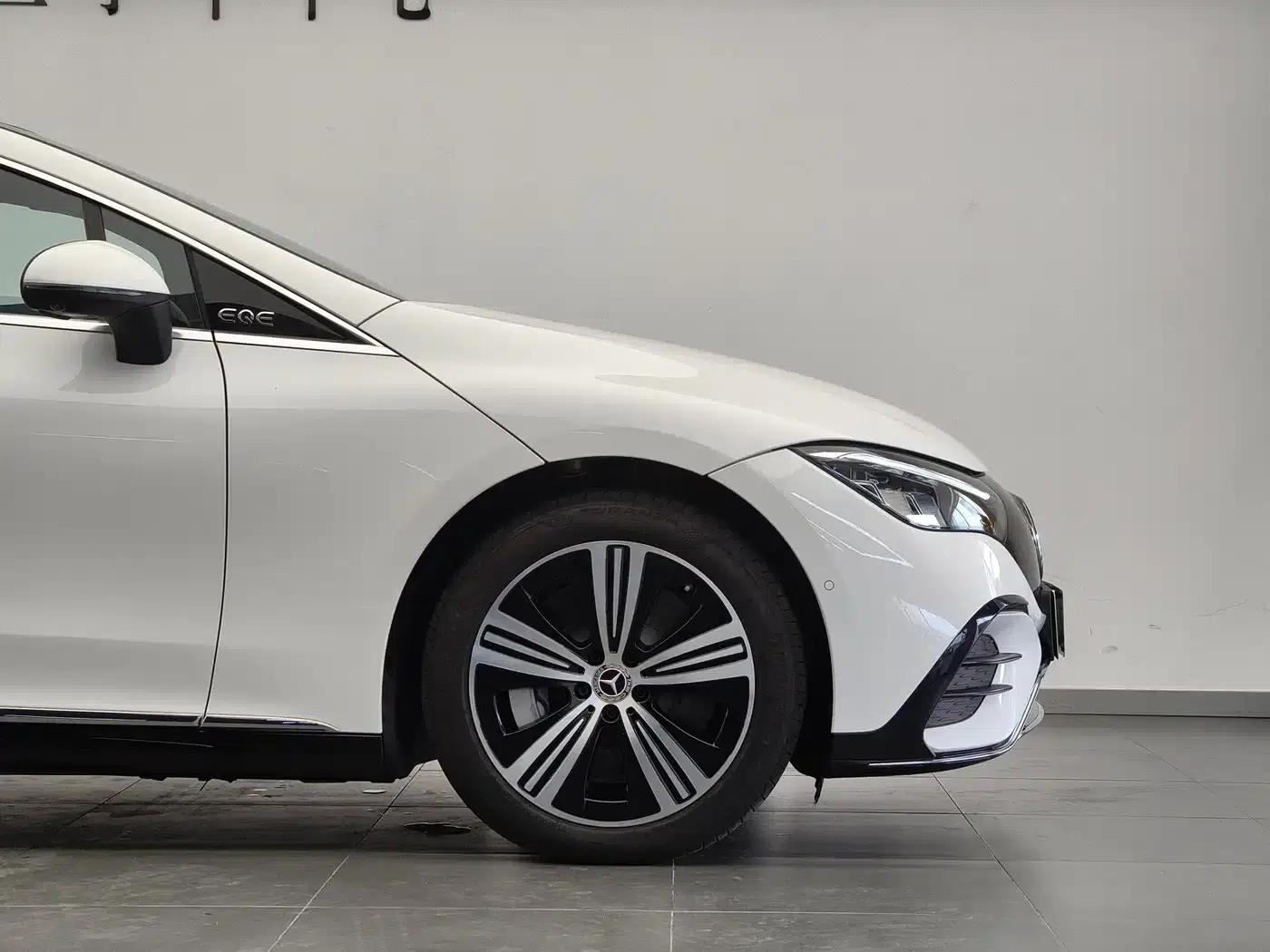 Mercedes-Benz EQE 2025 500 4MATIC Luxury Edition — миниатюра 17