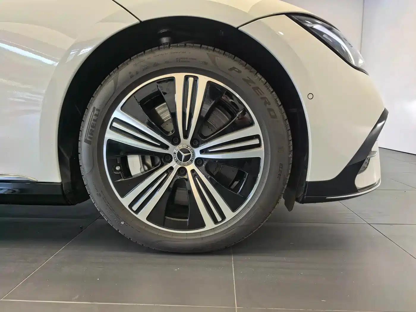 Mercedes-Benz EQE 2025 500 4MATIC Pioneer Edition — миниатюра 15