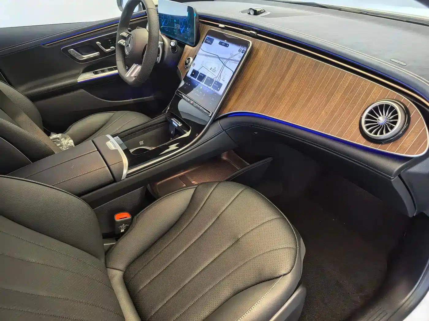 Mercedes-Benz EQE 2025 500 4MATIC Pioneer Edition — миниатюра 16