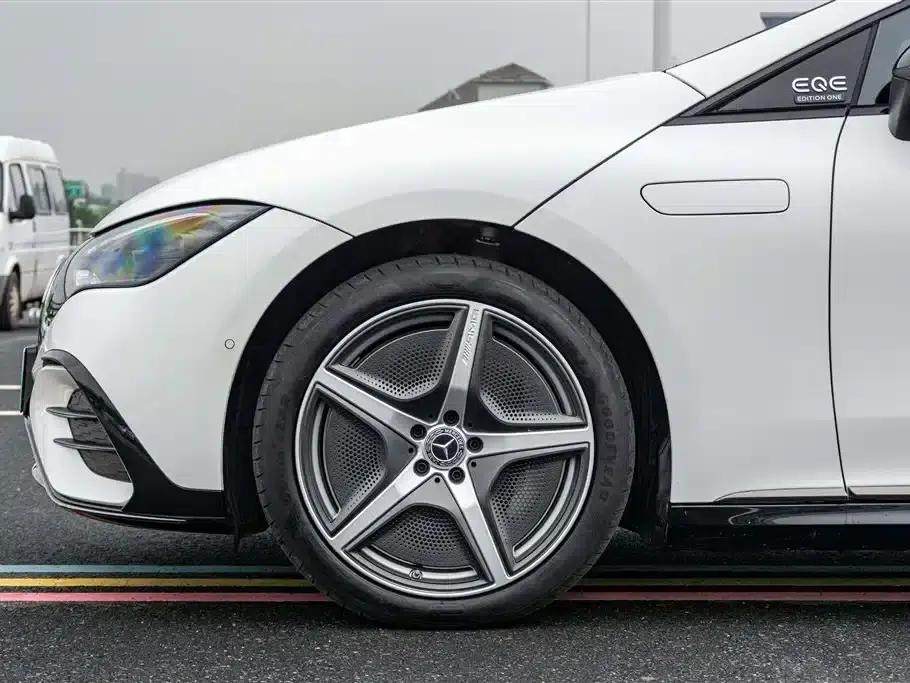 Mercedes-Benz EQE 2022 350 First Edition — миниатюра 4