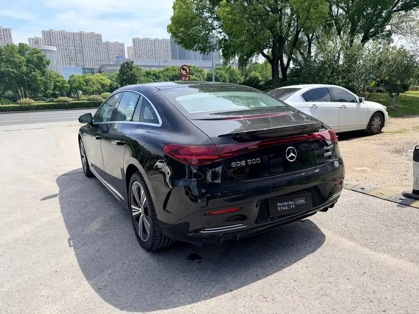 Mercedes-Benz EQE 2025 500 4MATIC Luxury Edition — миниатюра 13