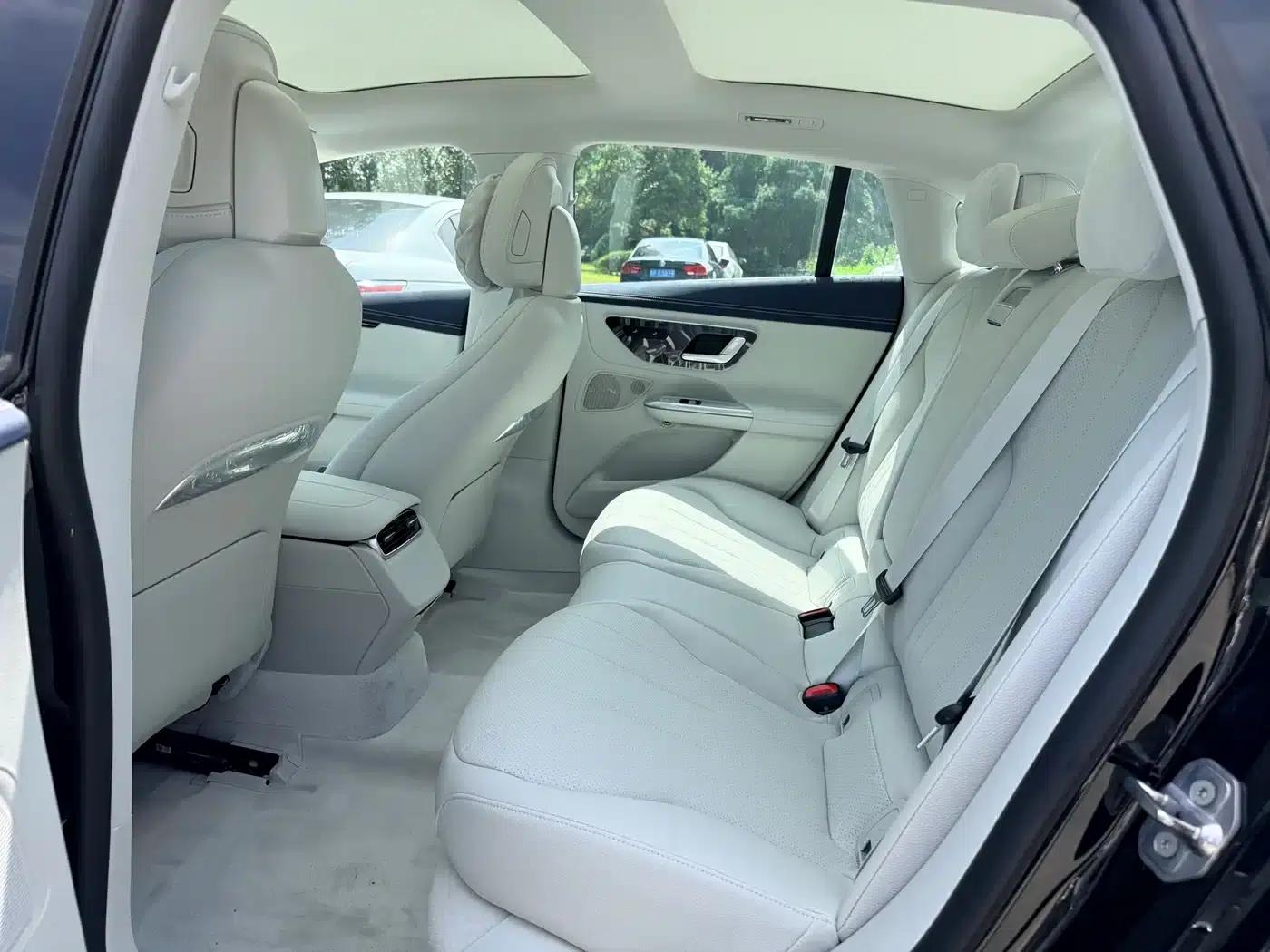 Mercedes-Benz EQE 2025 500 4MATIC Luxury Edition — миниатюра 7