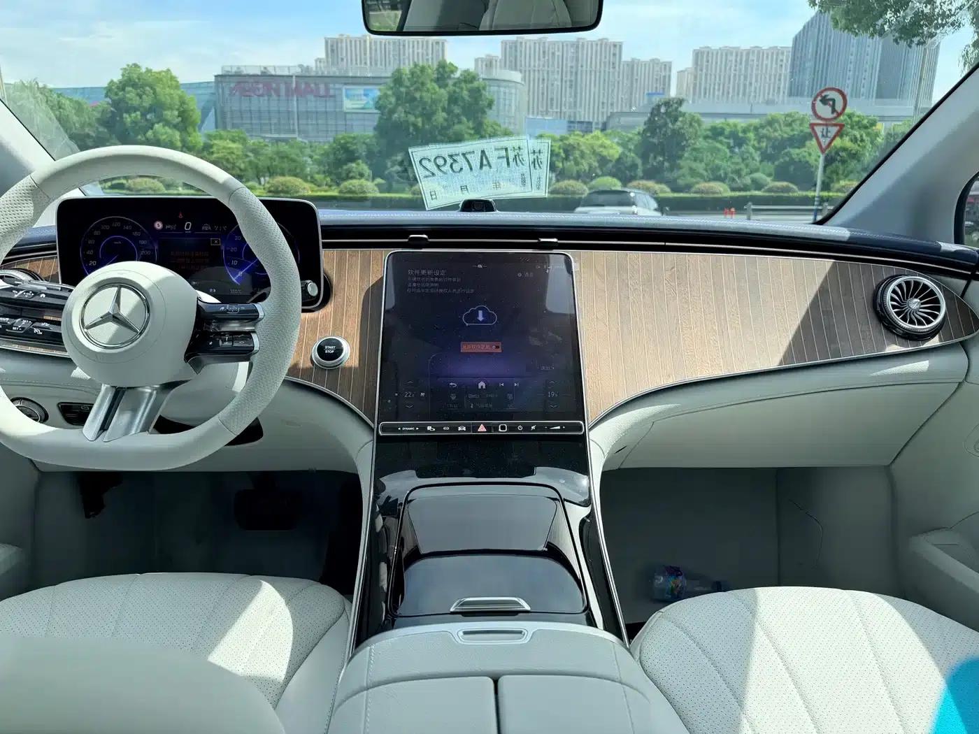 Mercedes-Benz EQE 2025 500 4MATIC Luxury Edition — миниатюра 8