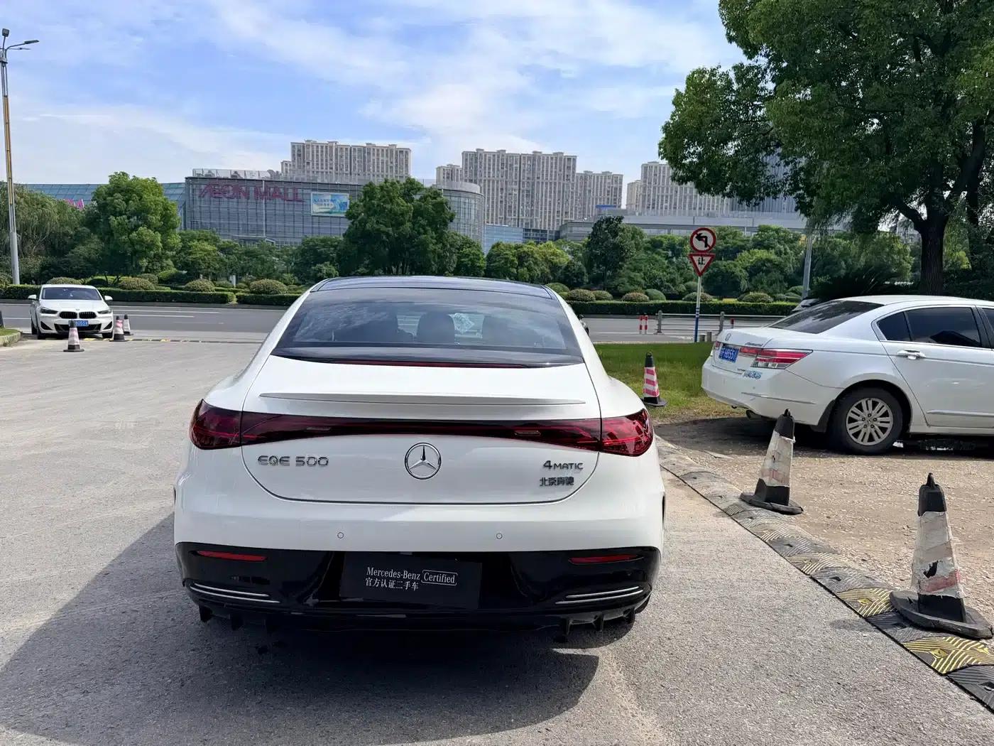 Mercedes-Benz EQE 2025 500 4MATIC Luxury Edition — миниатюра 12