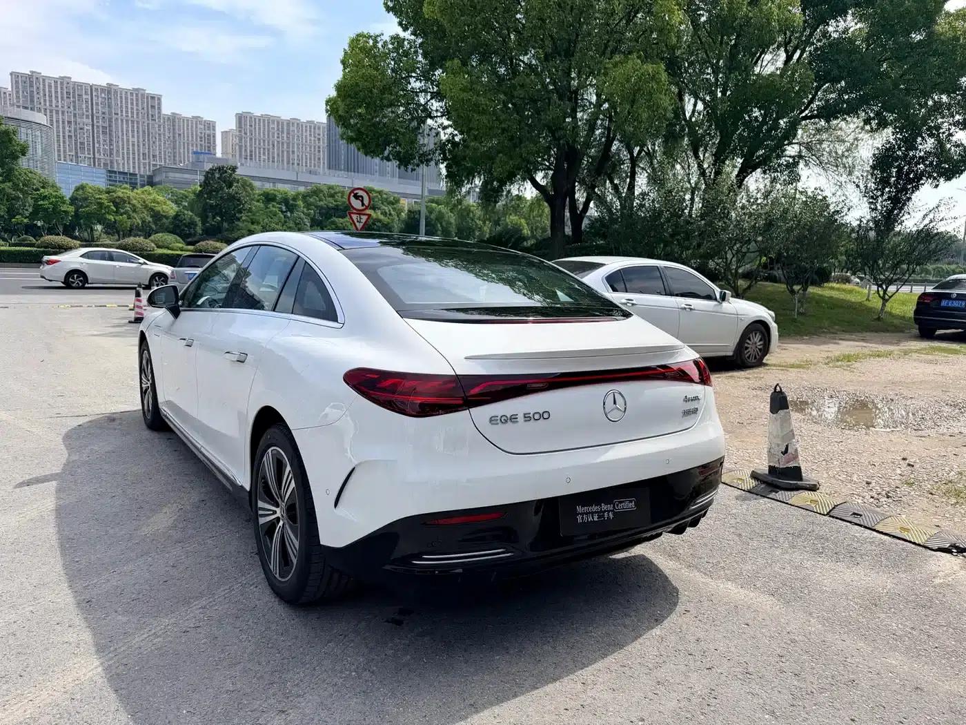 Mercedes-Benz EQE 2025 500 4MATIC Luxury Edition — миниатюра 13