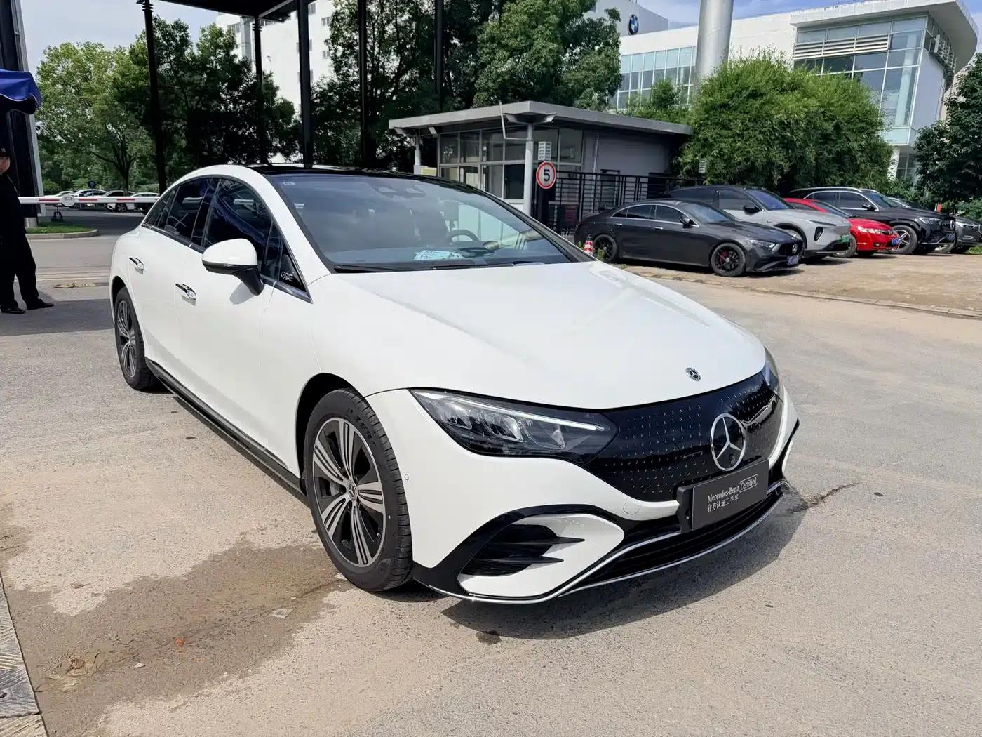 Mercedes-Benz EQE 2025 500 4MATIC Luxury Edition — миниатюра 3